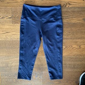 COPY - NWOT sketchers go walk workout crops made of Spandex & nylon nice wine c…